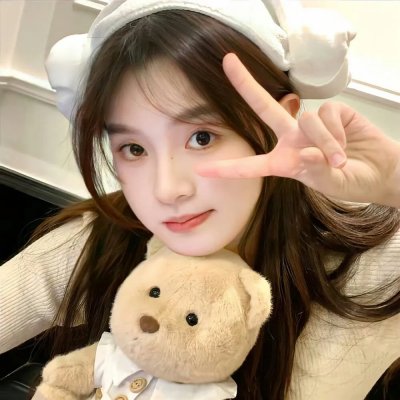 三个摩登女性 海报